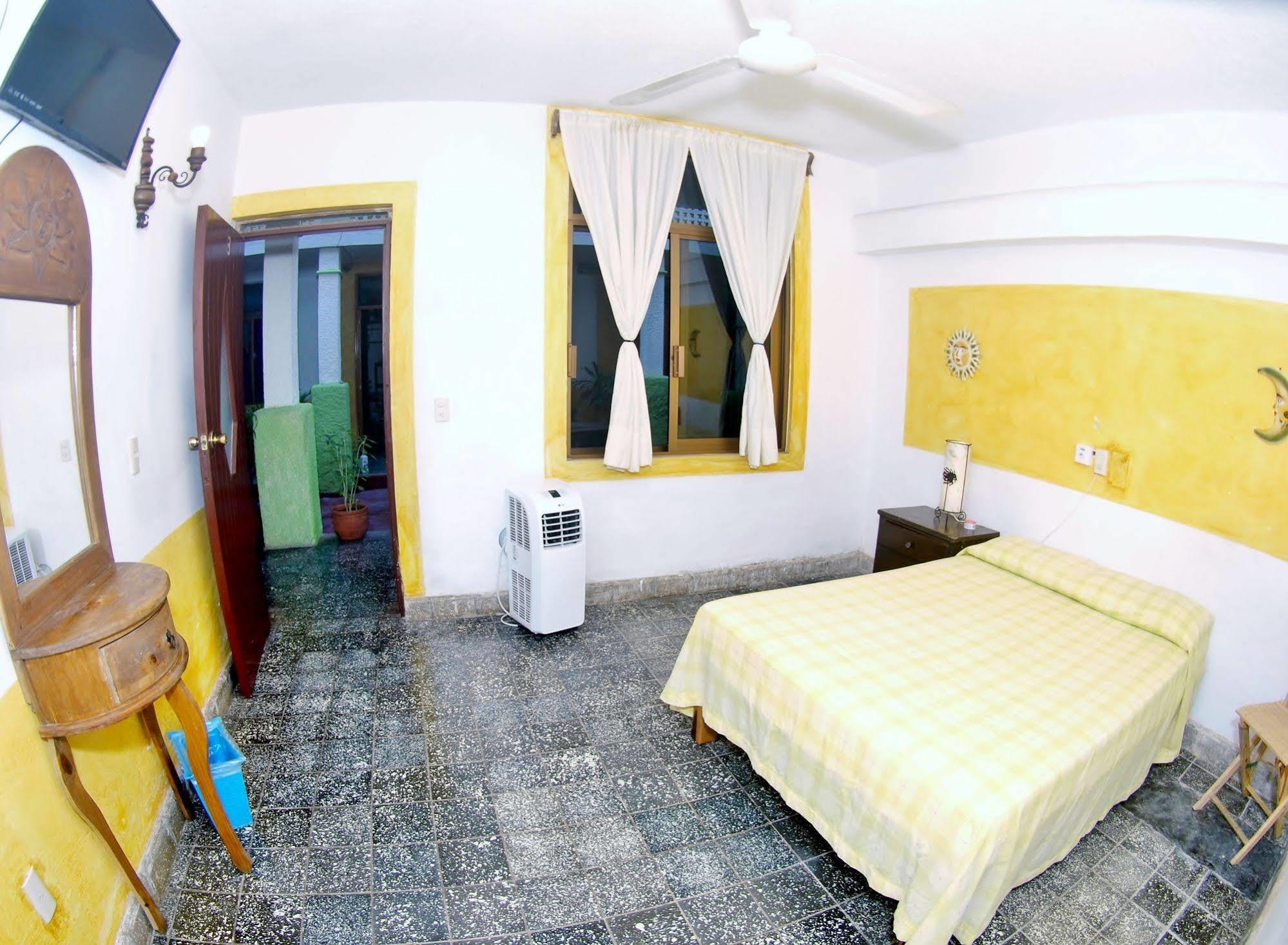 Hotel San Lorenzo Бара де Навидад Екстериор снимка